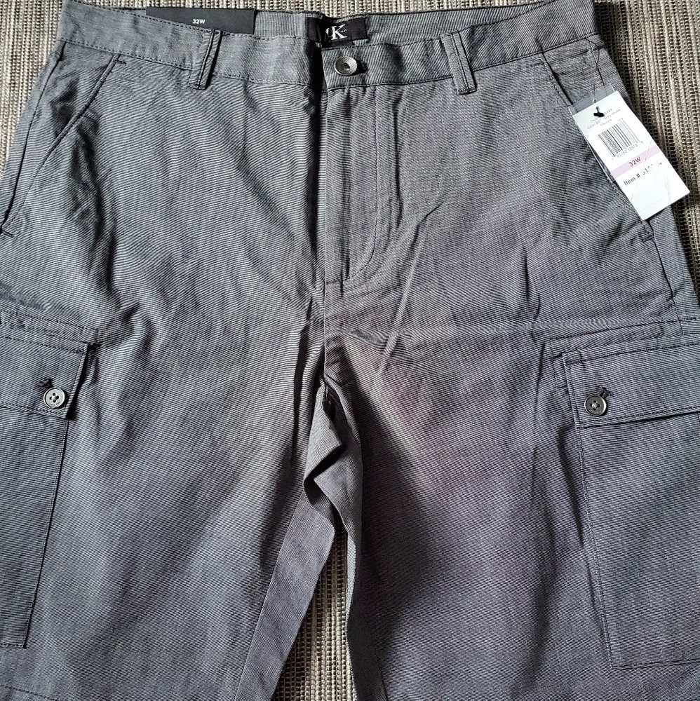 NWT Calvin Klein cargo shorts grey smoke 32w